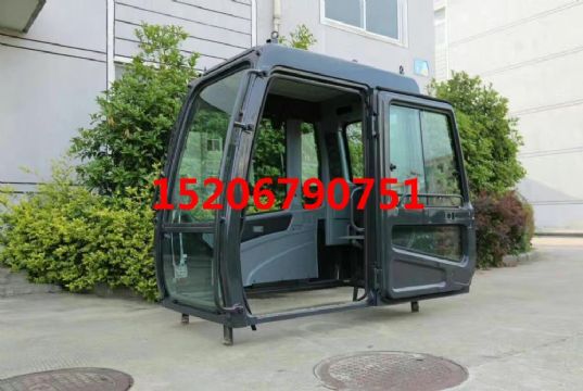 點擊查看詳細信息<br>標題：現(xiàn)代R215-7/R-7型駕駛室總成 含內(nèi)飾  閱讀次數(shù)：2137